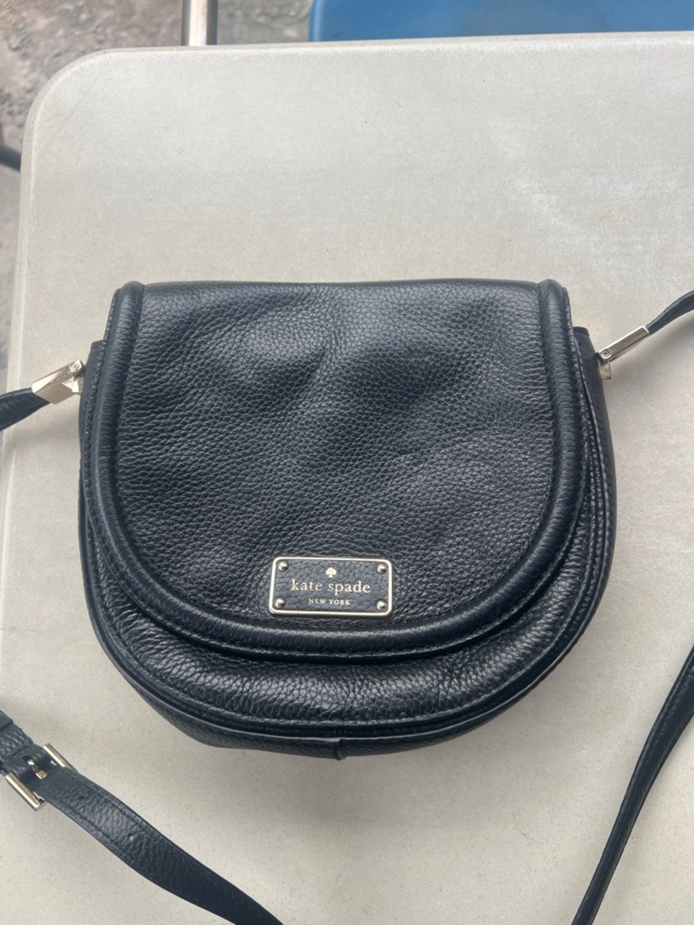kate spade Black Pebbled Leather Crossbody Saddle Bag with Gold Plaque